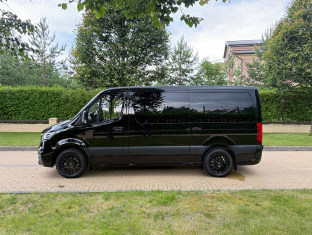 Photo Mercedes Benz Sprinter W907 Sport (przedni zderzak Facelift + grill przedni dowolny wzór + tylny zderzak dowolny wzór + progi boczne). Wysyłka do dowolnego kraju w Europie gratis | DL Auto Design