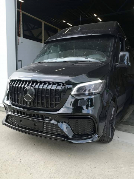 Photo Mercedes Benz Sprinter W907 VIP (przedni zderzak + grill przedni dowolny wzór + tylny zderzak + progi boczne). Wysyłka do dowolnego kraju w Europie gratis | DL Auto Design
